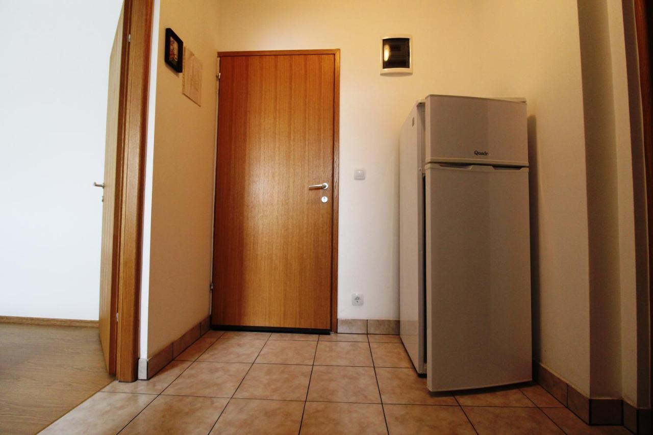 Apartment Sea View Saric Drage Exterior photo