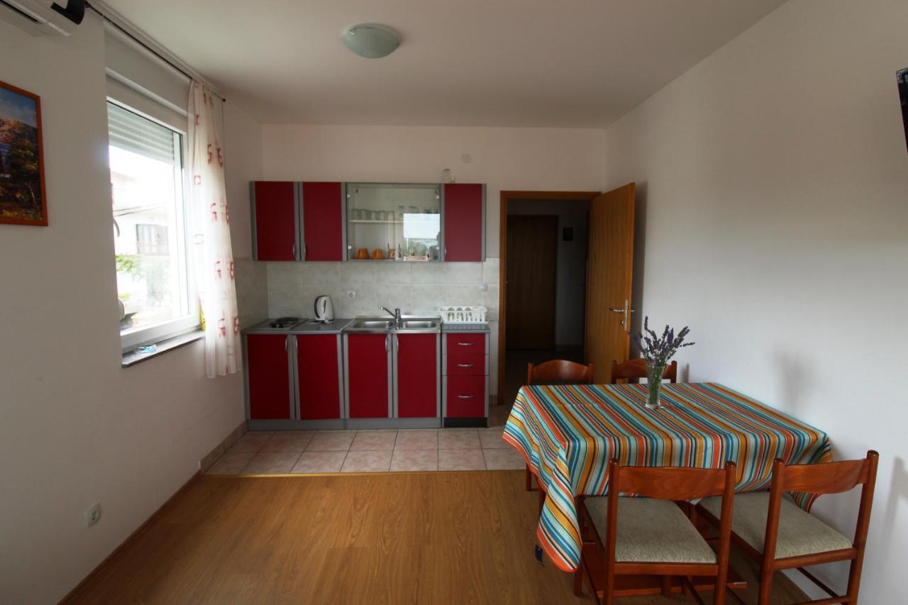 Apartment Sea View Saric Drage Exterior photo