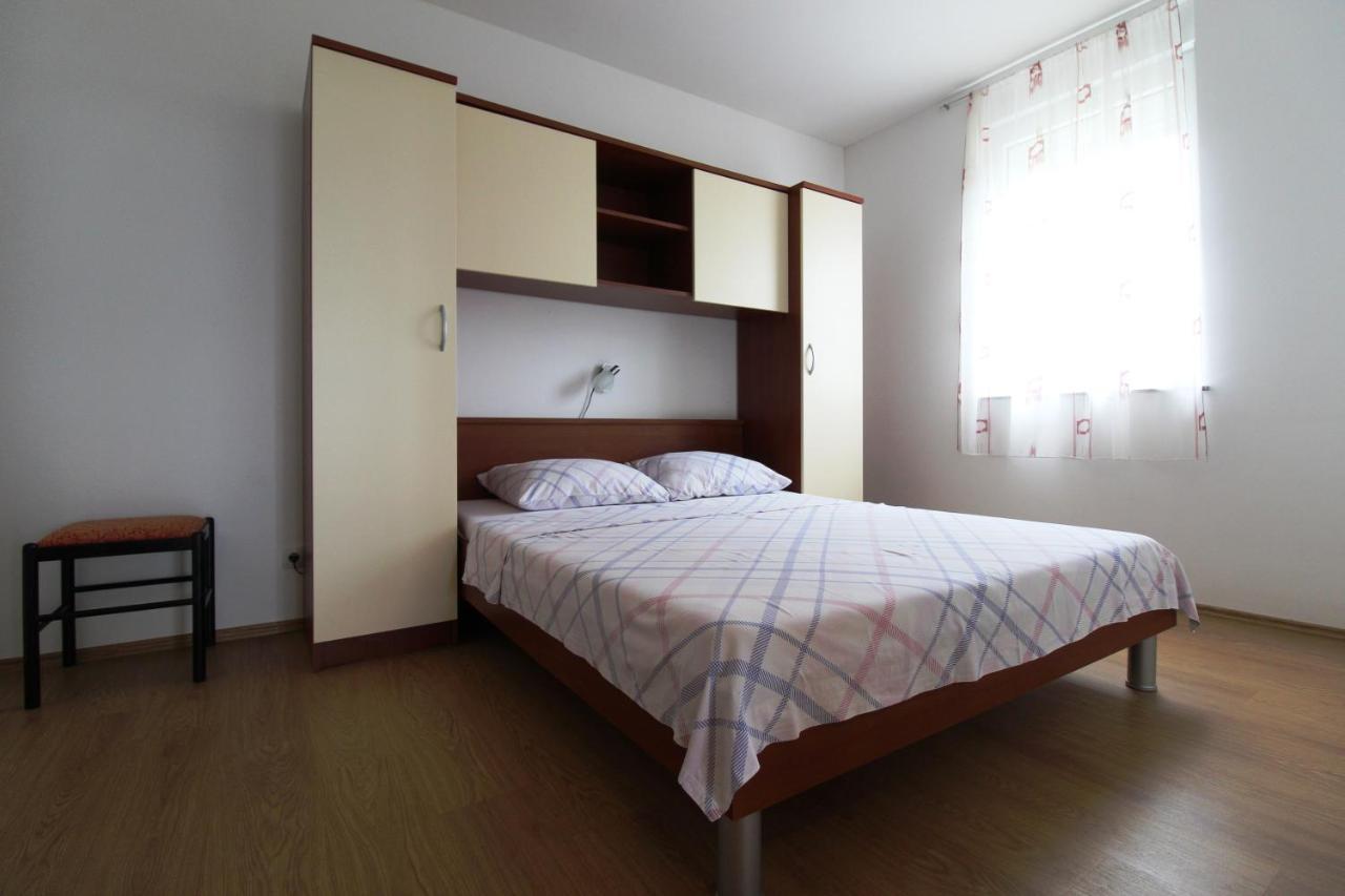 Apartment Sea View Saric Drage Exterior photo