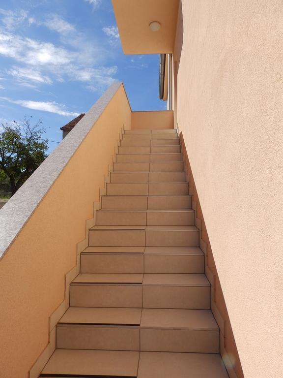 Apartment Sea View Saric Drage Exterior photo